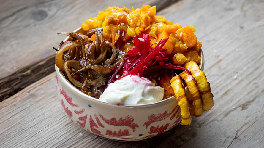 Rezeptbild für Winterbowl mit Erdnusstopping