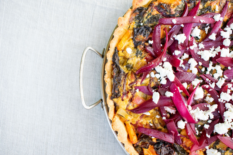 Rezeptbild für Mangoldtarte mit Zwiebel-Feta-Topping