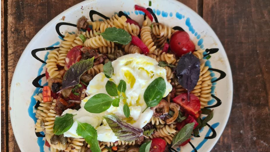 Rezeptbild für Mediterraner Pastasalat mit MANI mediterraner Mix und Mozzarella