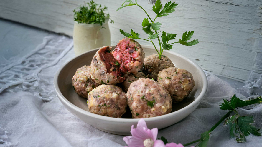 Rezeptbild für Rote-Bete-Knödel mit <br>Meerrettichsoße
