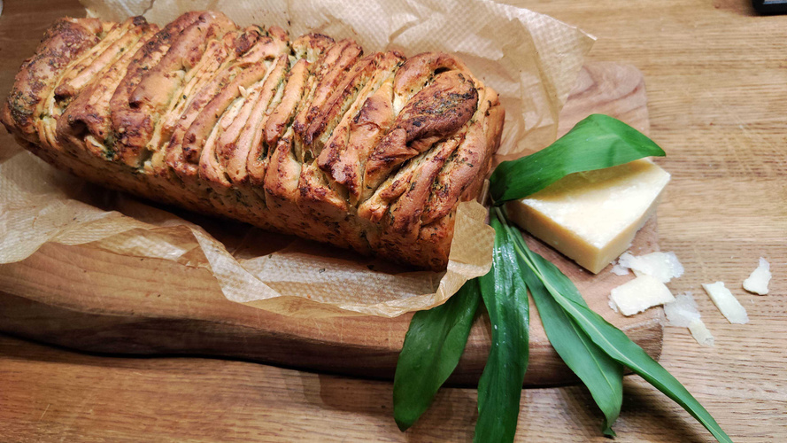 Rezeptbild für Bärlauch-Zupfbrot