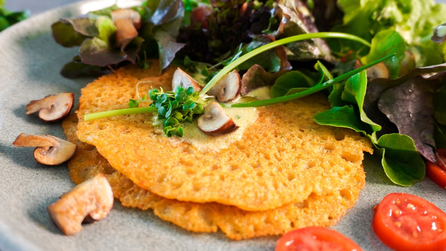 Rezeptbild für Kräuter-Linsen-Pfannkuchen mit Salat